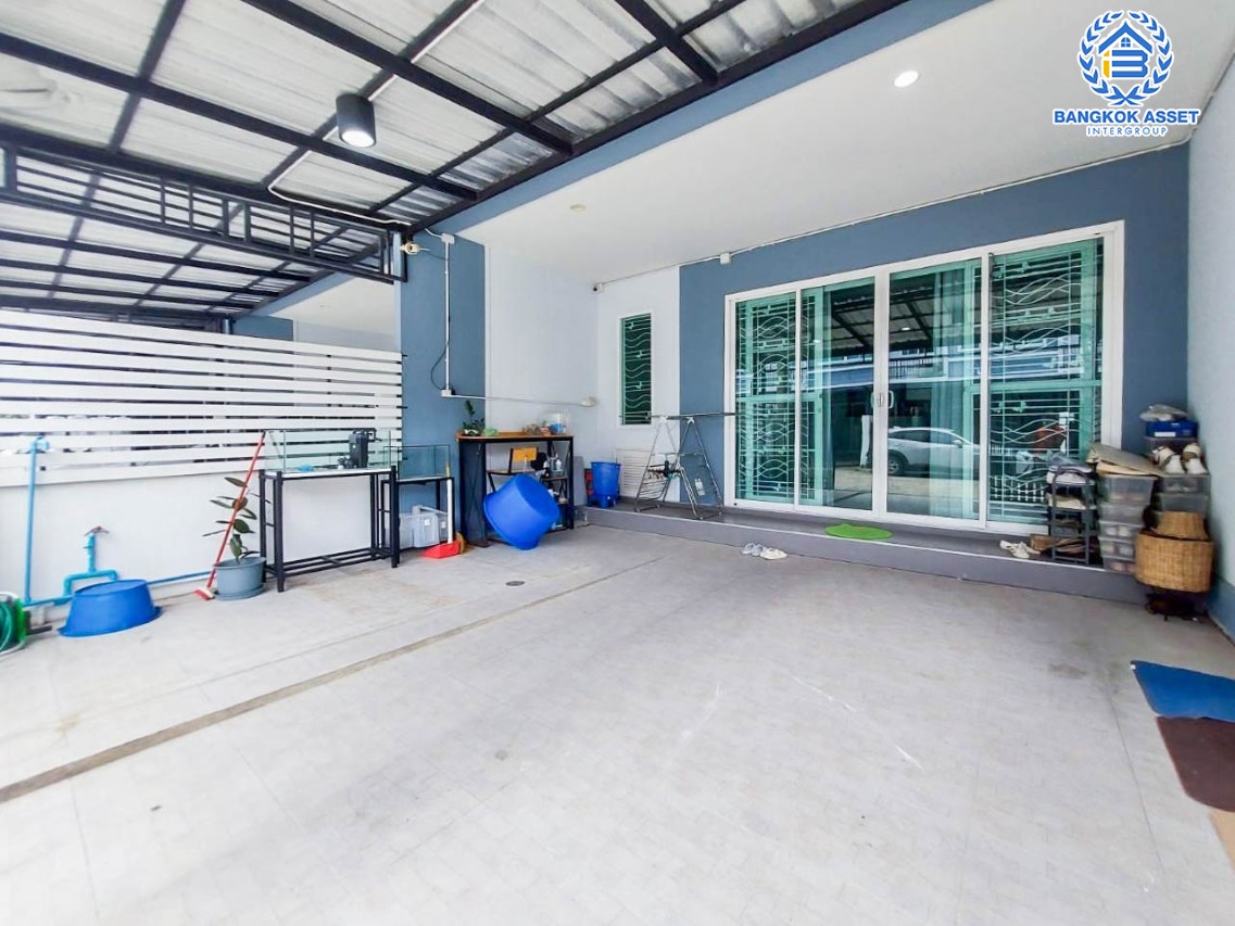 *****ทาวน์เฮ้าส์มือสองนนทบุรี ม.ดรีมดีลักซ์ ราชพฤกษ์-ปิ่นเกล้า เนื้อที่มากเกือบ 21 ตร.ว. ฟังก์ชัน 3 ห้องนอน 2 ห้องน้ำ 2 ที่จอดรถ บิวท์อินให้เรียบร้อย บนทำเลแห่งการเดินทาง ใกล้รถไฟฟ้าสายสีแดง "สถานีตลิ่งชัน" และทางด่วน "ศรีรัช-วงแหวนรอบนอก" จองเลย!